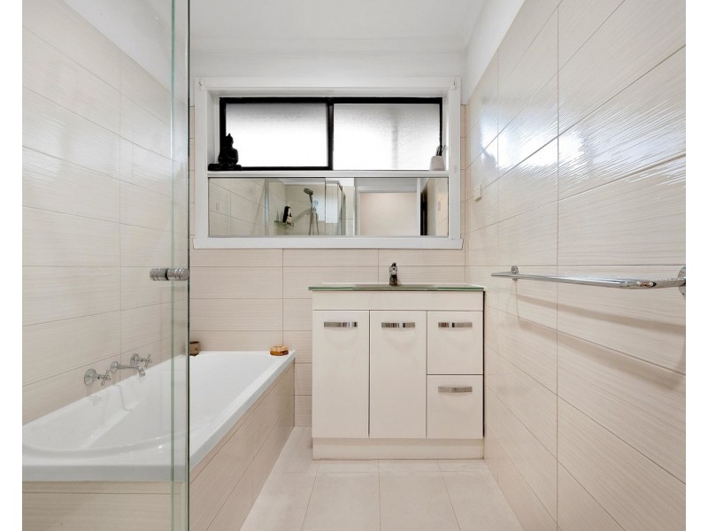 27 Selina Avenue, Mooroolbark VIC 3138