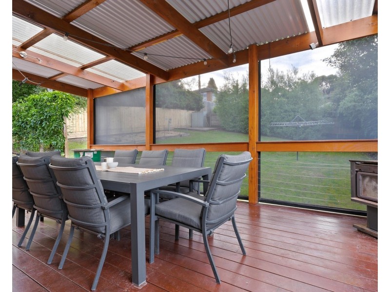 27 Selina Avenue, Mooroolbark VIC 3138