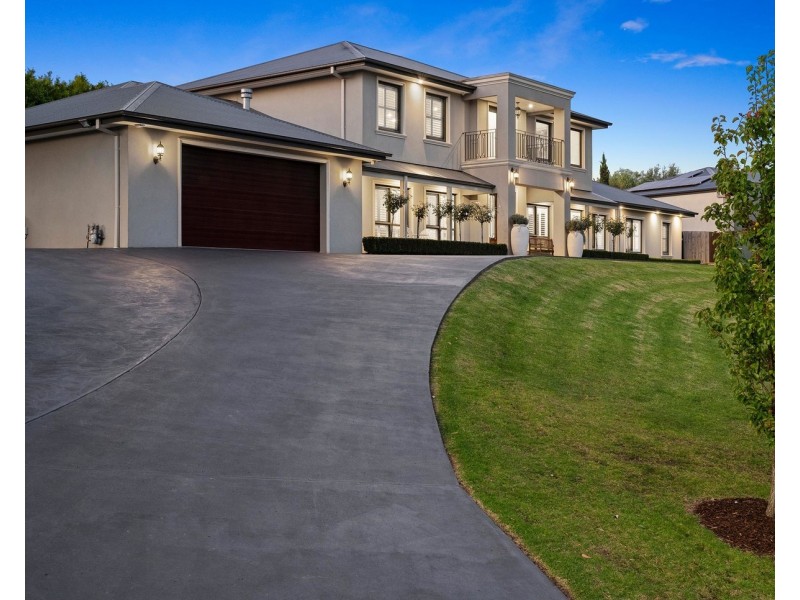 17 Bellbird Drive, Lilydale VIC 3140