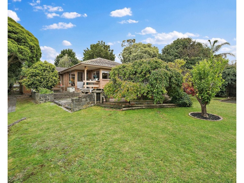 6 Southern Cross, Chirnside Park VIC 3116