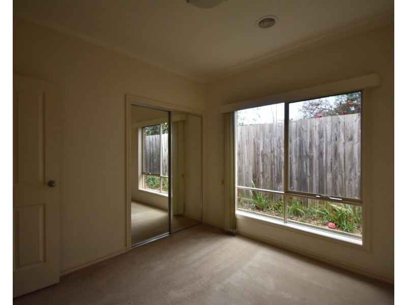 4 Saxon Drive, Mooroolbark VIC 3138