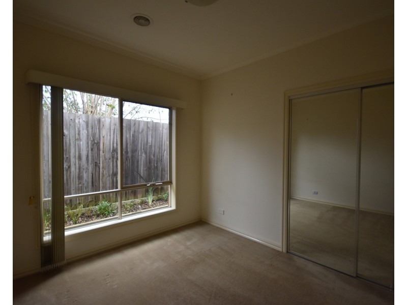 4 Saxon Drive, Mooroolbark VIC 3138