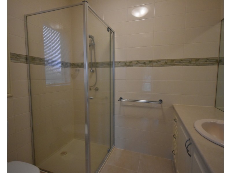 4 Saxon Drive, Mooroolbark VIC 3138