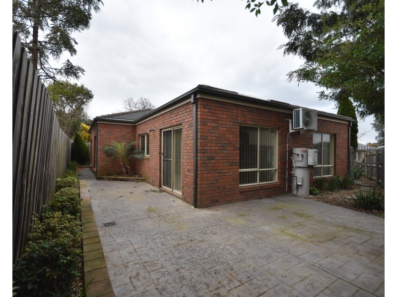 4 Saxon Drive, Mooroolbark VIC 3138