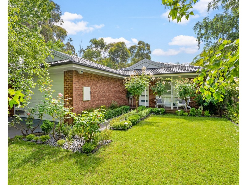 5 Glenbrook Close, Mooroolbark VIC 3138