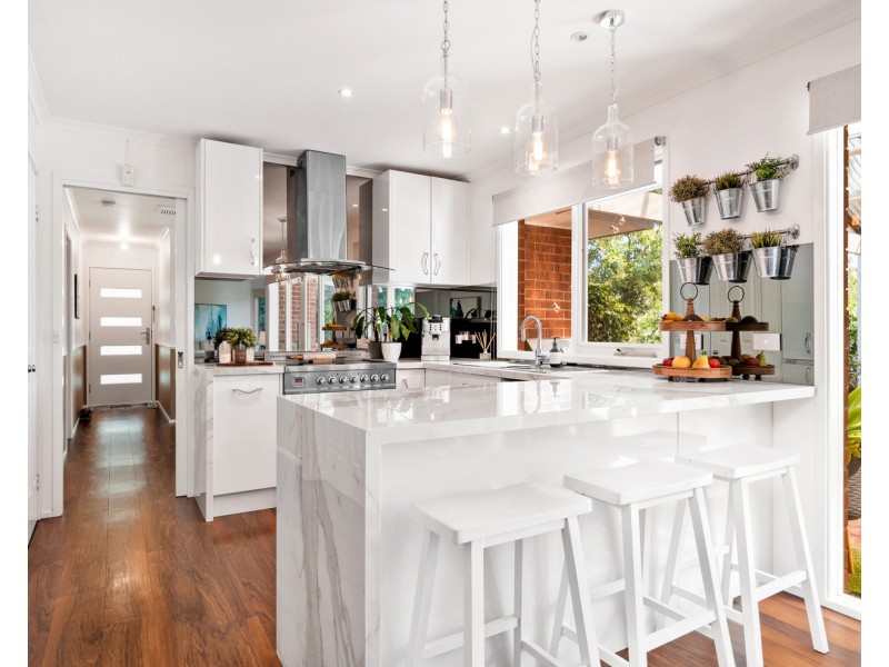 5 Glenbrook Close, Mooroolbark VIC 3138