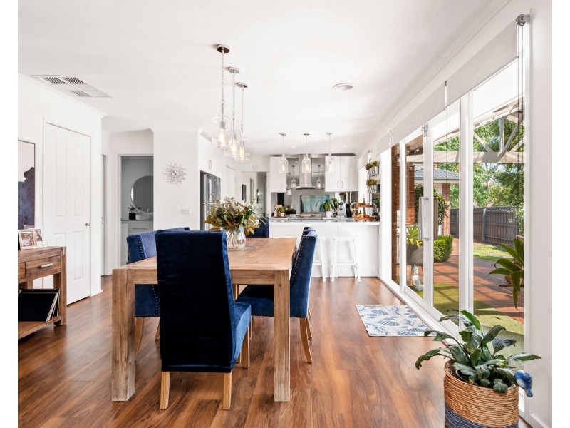 5 Glenbrook Close, Mooroolbark VIC 3138