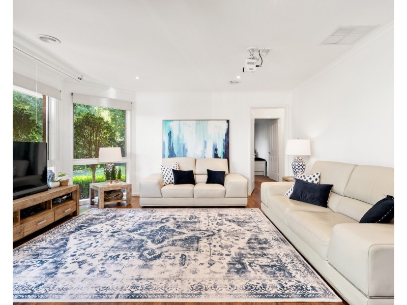 5 Glenbrook Close, Mooroolbark VIC 3138