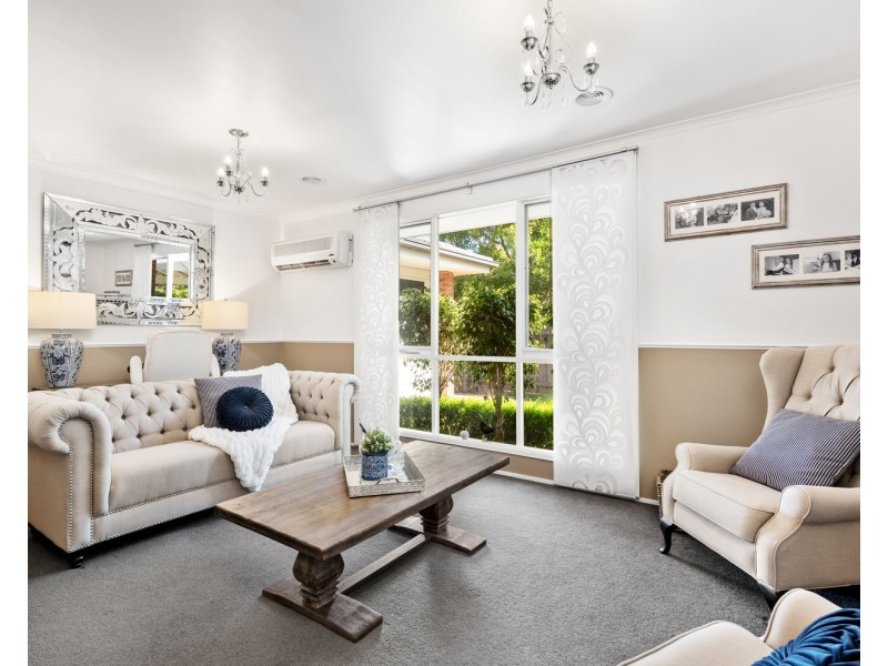 5 Glenbrook Close, Mooroolbark VIC 3138