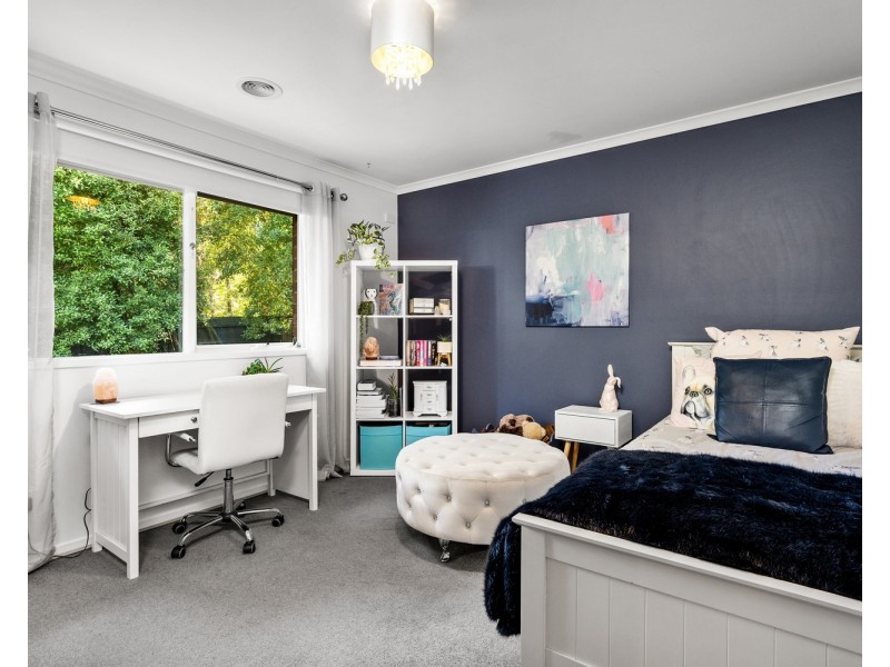 5 Glenbrook Close, Mooroolbark VIC 3138