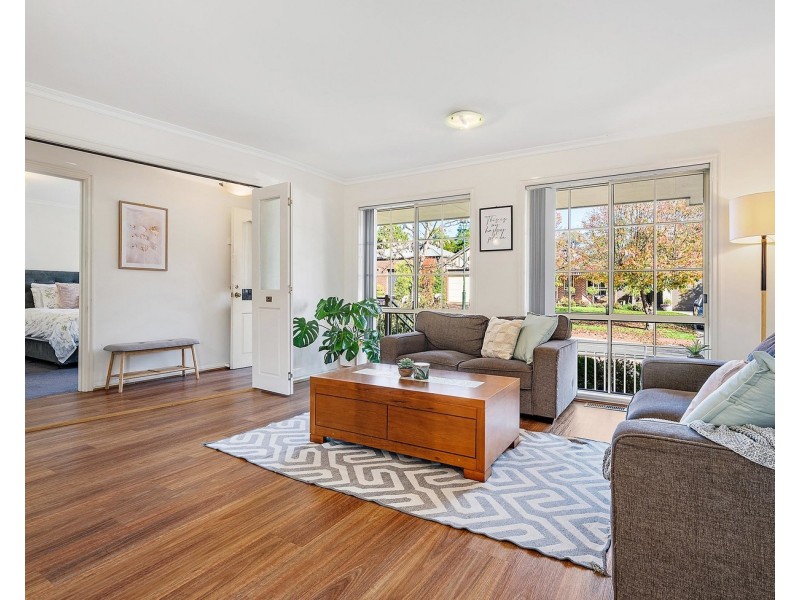 27 Blue Ridge Drive, Mooroolbark VIC 3138