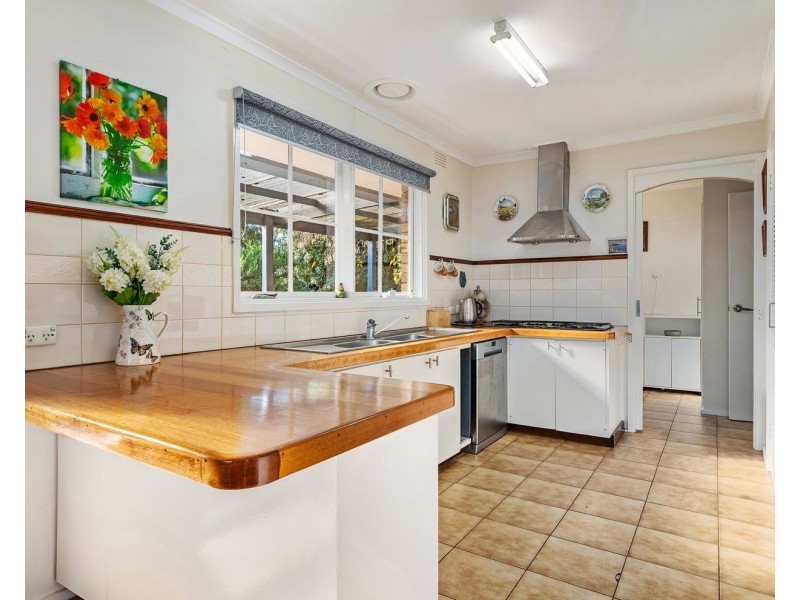 84 Chirnside Drive, Chirnside Park VIC 3116