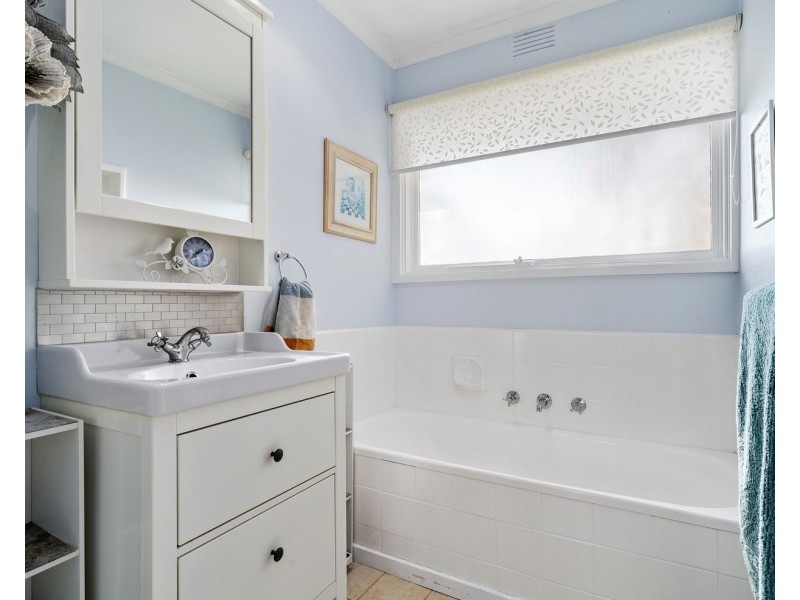 84 Chirnside Drive, Chirnside Park VIC 3116