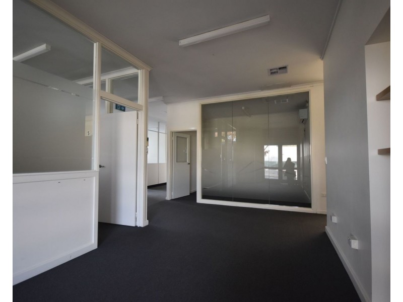 1/14 Railway Crescent, Croydon VIC 3136