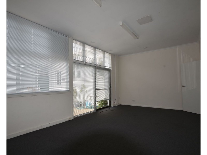 1/14 Railway Crescent, Croydon VIC 3136