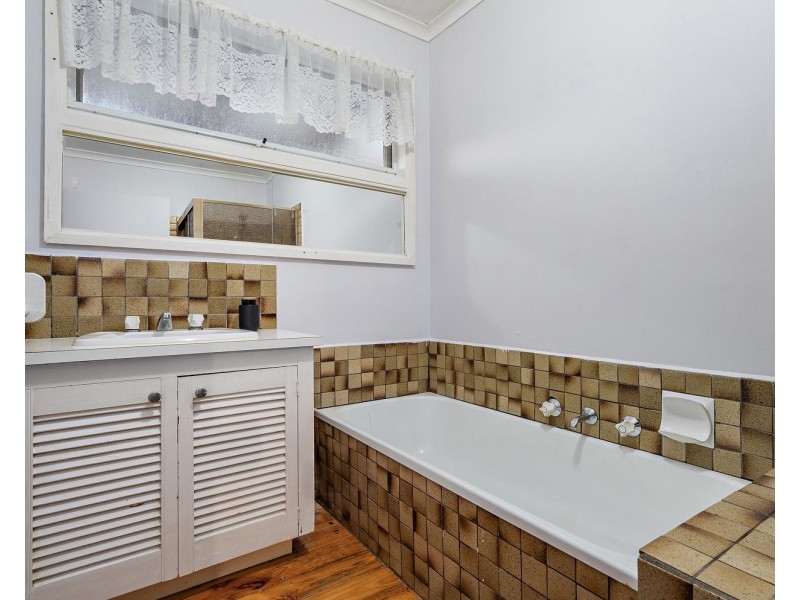 42 High Street, Seville East VIC 3139