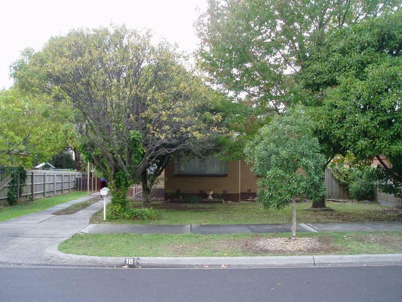 18 Mirang Avenue, Croydon VIC 3136