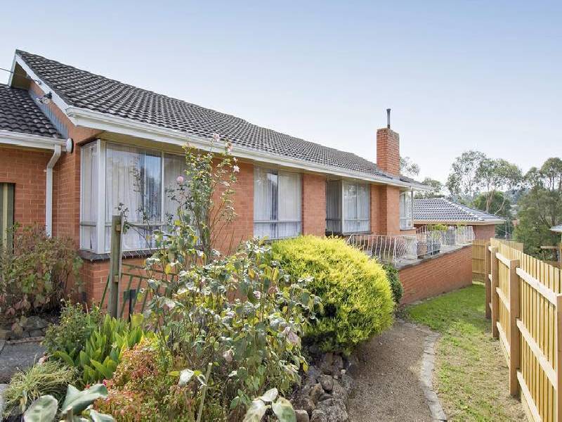 42 Felix Grove, Mooroolbark VIC 3138