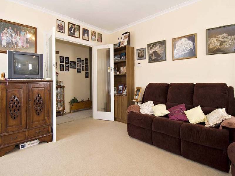 42 Felix Grove, Mooroolbark VIC 3138