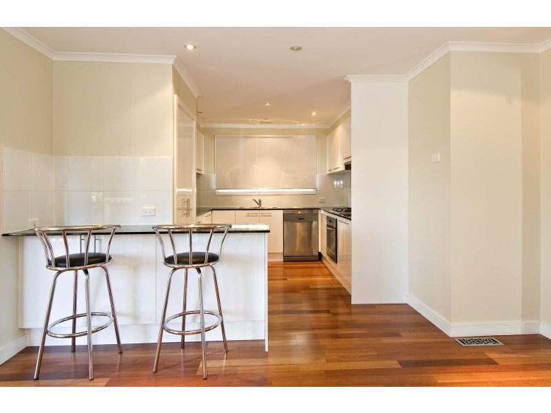 30 Autumn Grove, Mooroolbark VIC 3138
