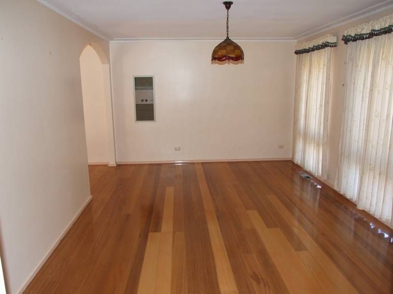 36 Pembroke Road, Mooroolbark VIC 3138