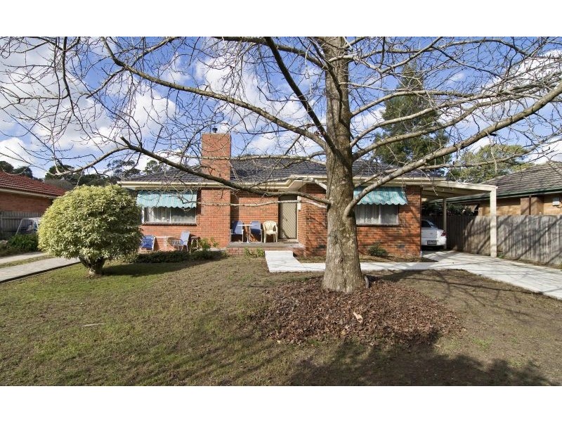 12a Longfellow Avenue, Mooroolbark VIC 3138