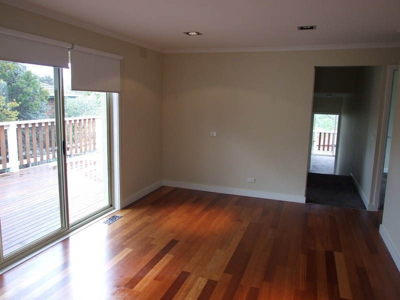 30 Autumn Grove, Mooroolbark VIC 3138