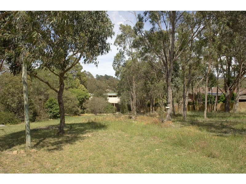 74 Zina Grove, Mooroolbark VIC 3138