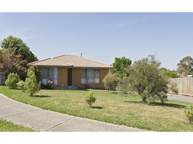 8 Milgate Court, Mooroolbark VIC 3138