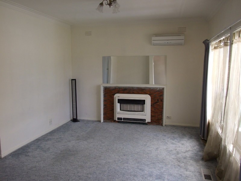 24 Lionel Crescent, Croydon VIC 3136