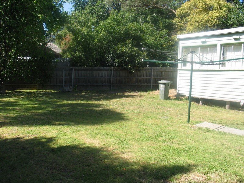 6 Milton Court, Mooroolbark VIC 3138