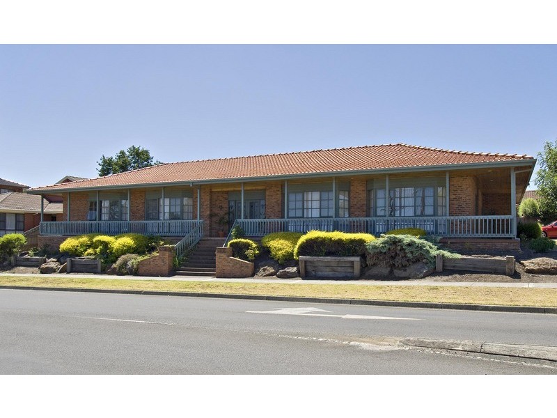 86 Woodville Road, Mooroolbark VIC 3138