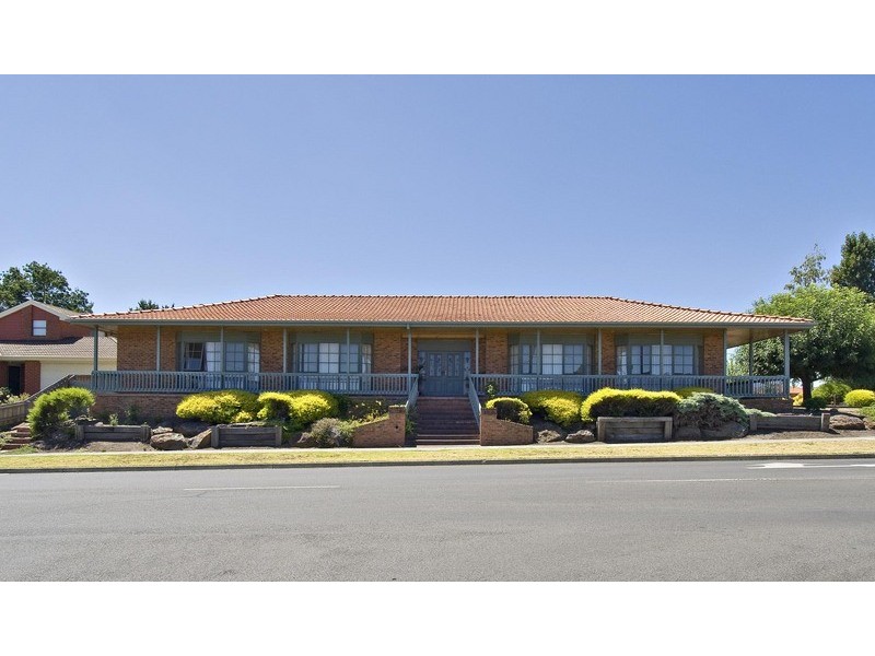 86 Woodville Road, Mooroolbark VIC 3138