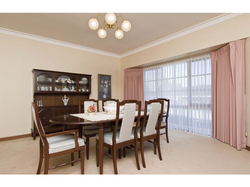 86 Woodville Road, Mooroolbark VIC 3138