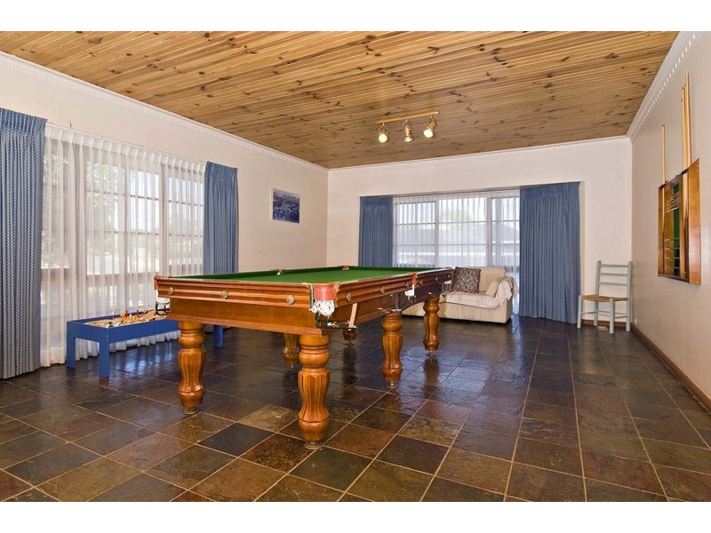 86 Woodville Road, Mooroolbark VIC 3138