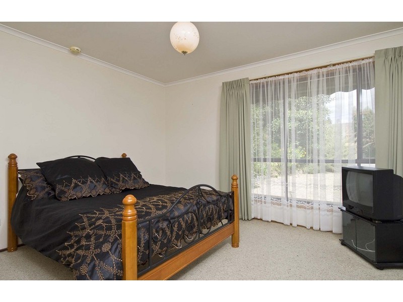 4 Drovers Walk, Chirnside Park VIC 3116