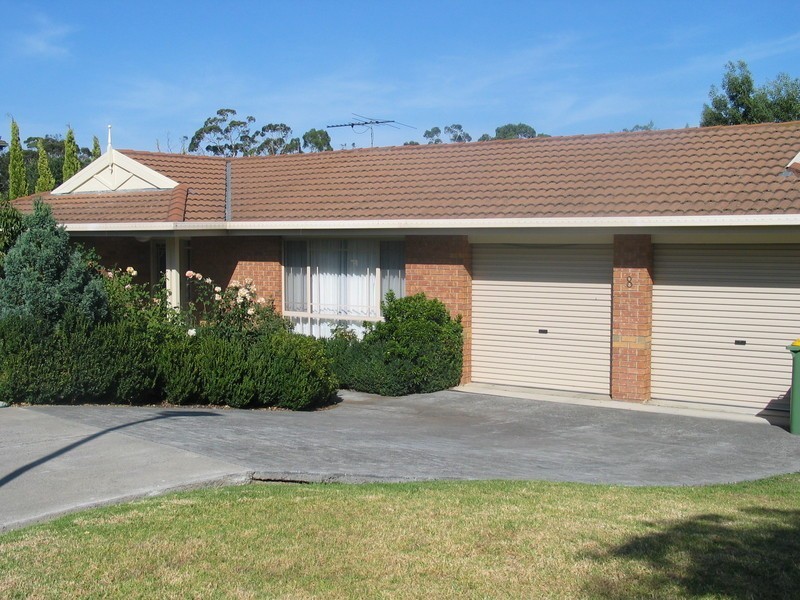 8 Haven Court, Mooroolbark VIC 3138