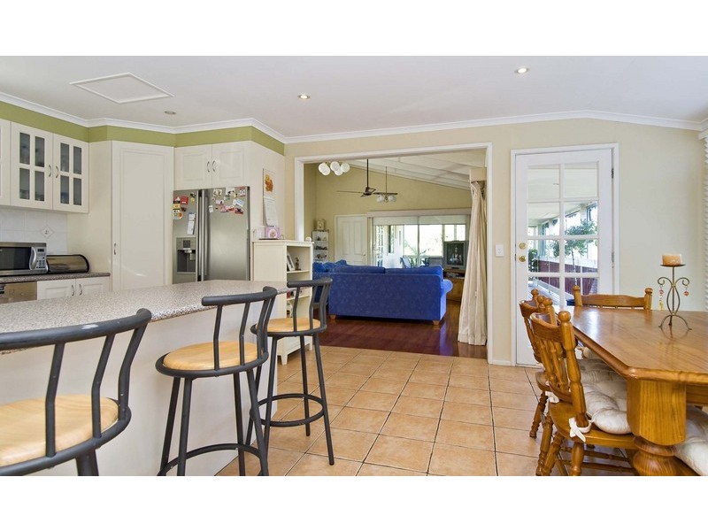 8 Wembley Close, Mooroolbark VIC 3138