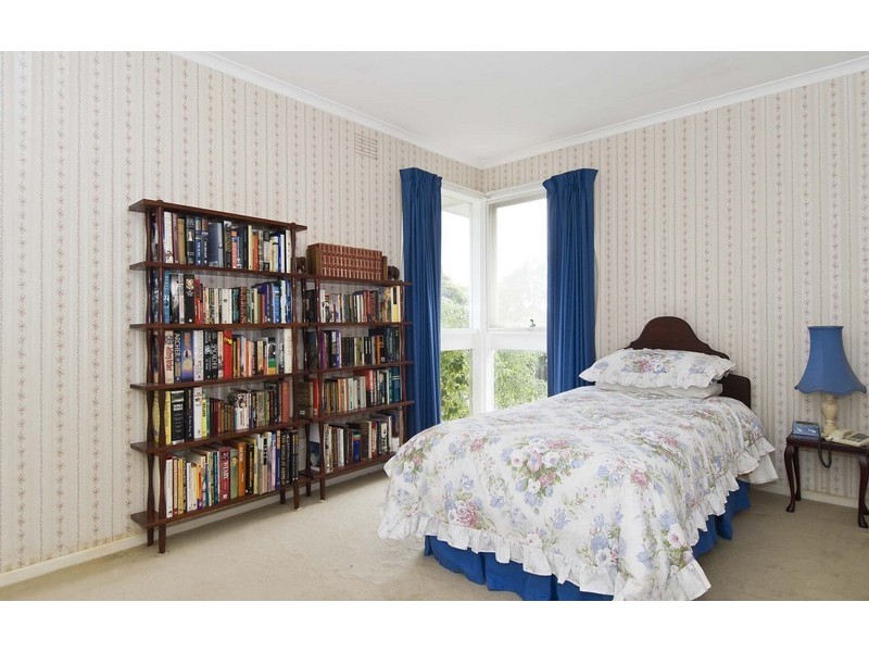 23 Barina Avenue, Mooroolbark VIC 3138