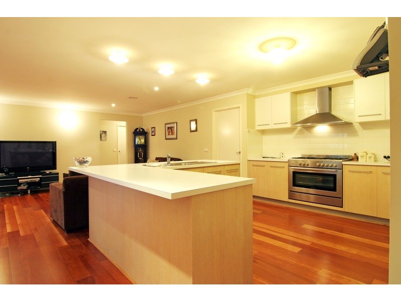 64 Blue Ridge Drive, Mooroolbark VIC 3138