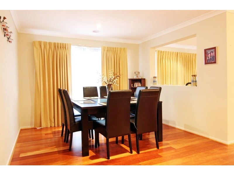 64 Blue Ridge Drive, Mooroolbark VIC 3138