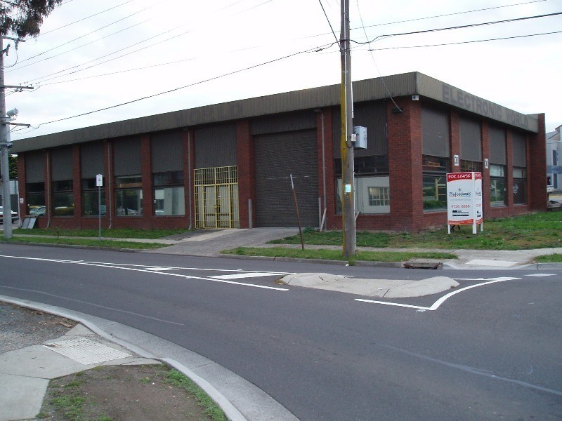 30 Lacey Street, Croydon VIC 3136