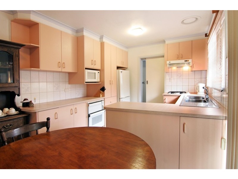 6 Shirley Street, Mooroolbark VIC 3138