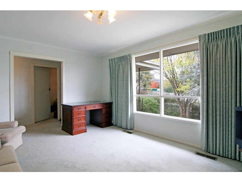 6 Shirley Street, Mooroolbark VIC 3138