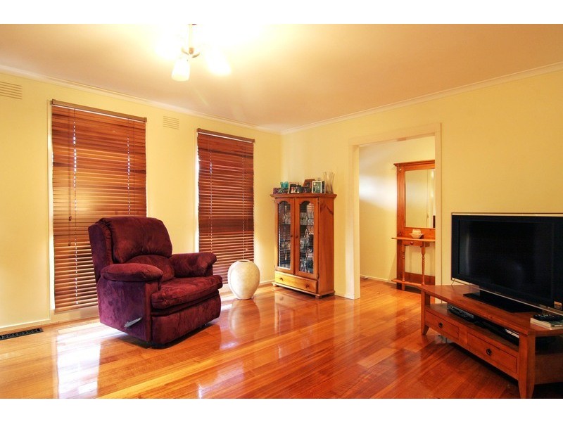 6 Alawara Drive, Mooroolbark VIC 3138