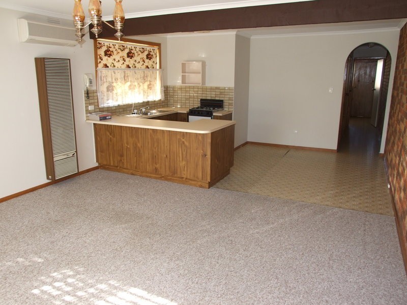 2/104 Sherlock Road, Mooroolbark VIC 3138