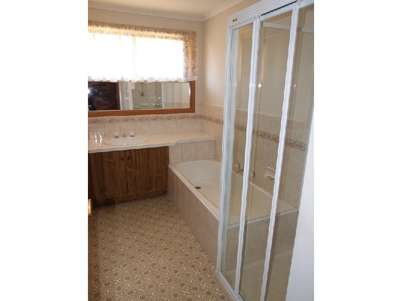 2/104 Sherlock Road, Mooroolbark VIC 3138