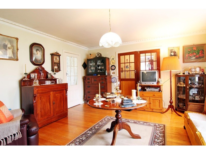 6 Bridges Avenue, Mooroolbark VIC 3138