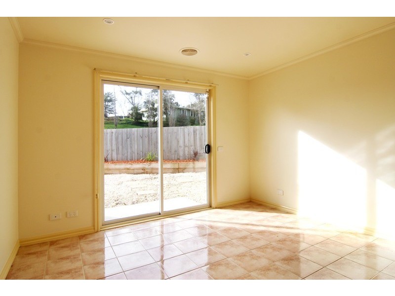 2/15 Anglo Court, Mooroolbark VIC 3138