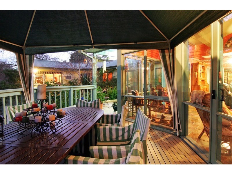 24 Harley Crescent, Mooroolbark VIC 3138